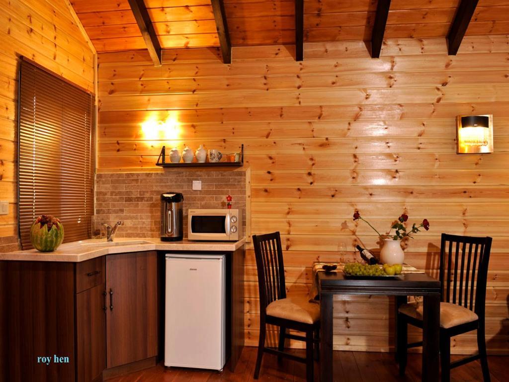 Good Zimmer With Love Sede Terumot Exterior photo